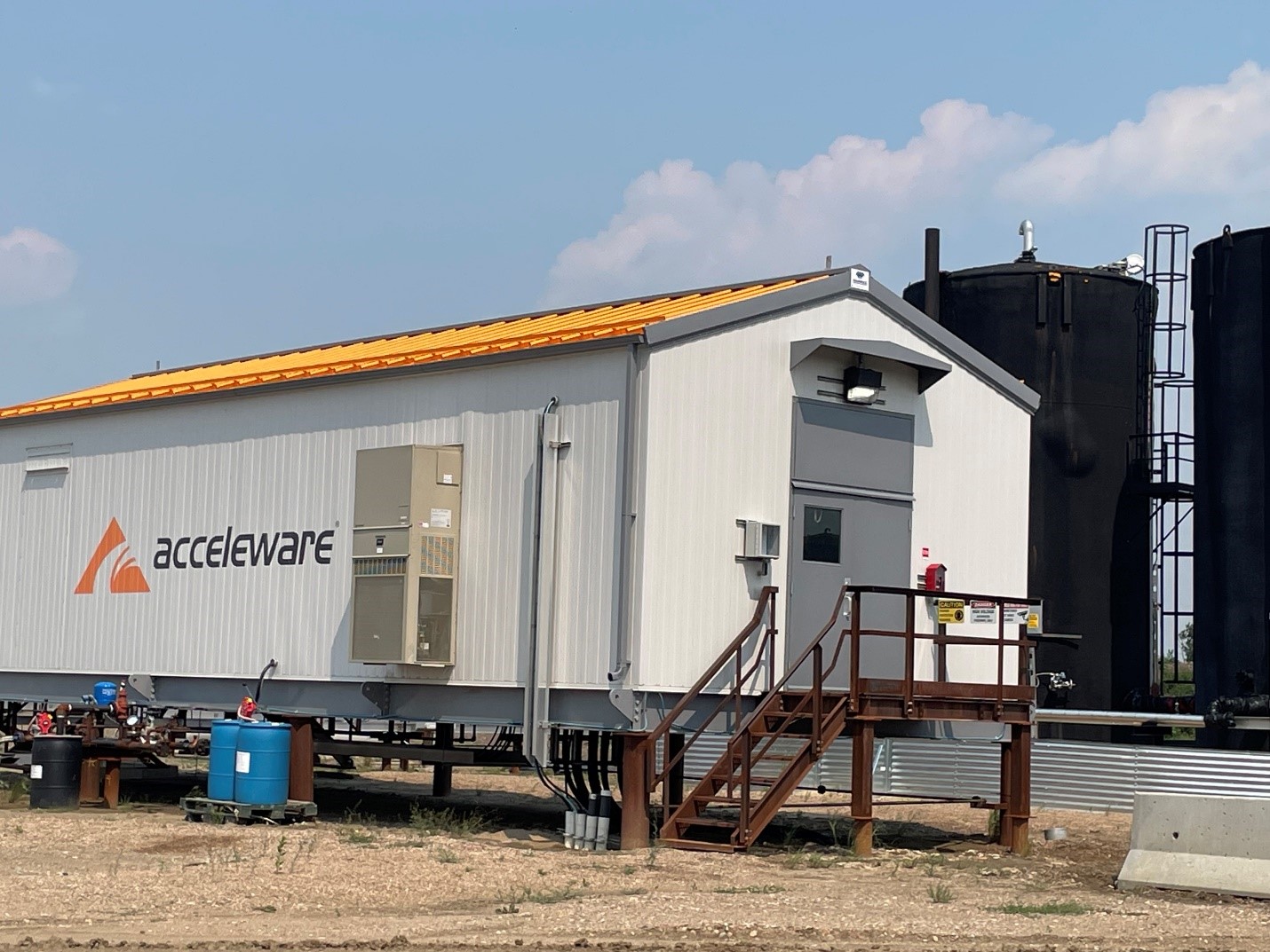 E-house at Acceleware's RF XL Commercial-Scale Pilot Test at Marwayne, AB. July 2023